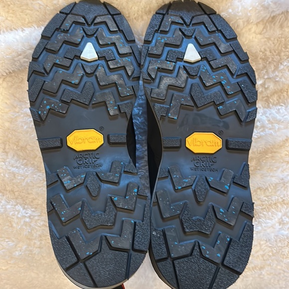 NWOB Allen Edmonds Aspen Weatherproof Boot - Picture 6 of 7